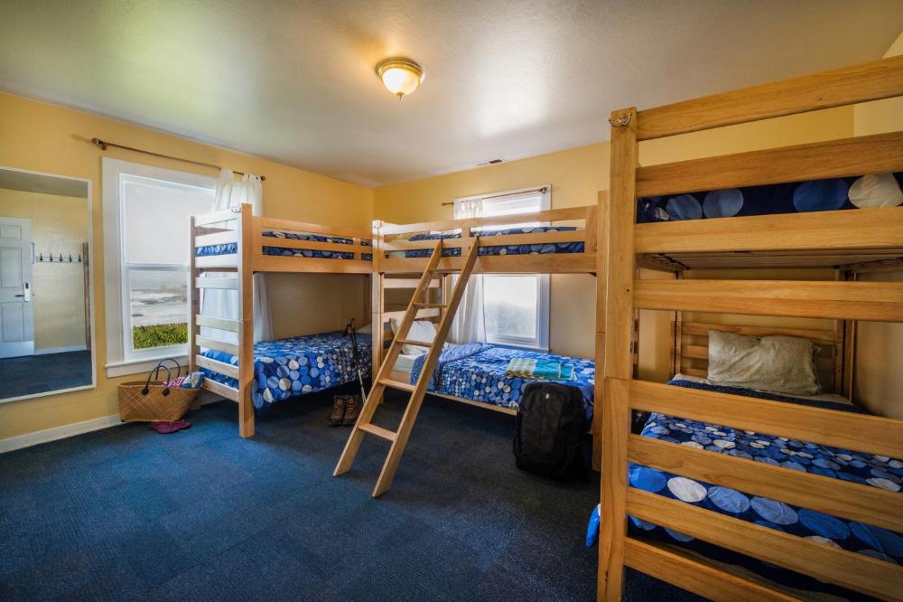 Bed in Women's 6-Bed Dormitory interior